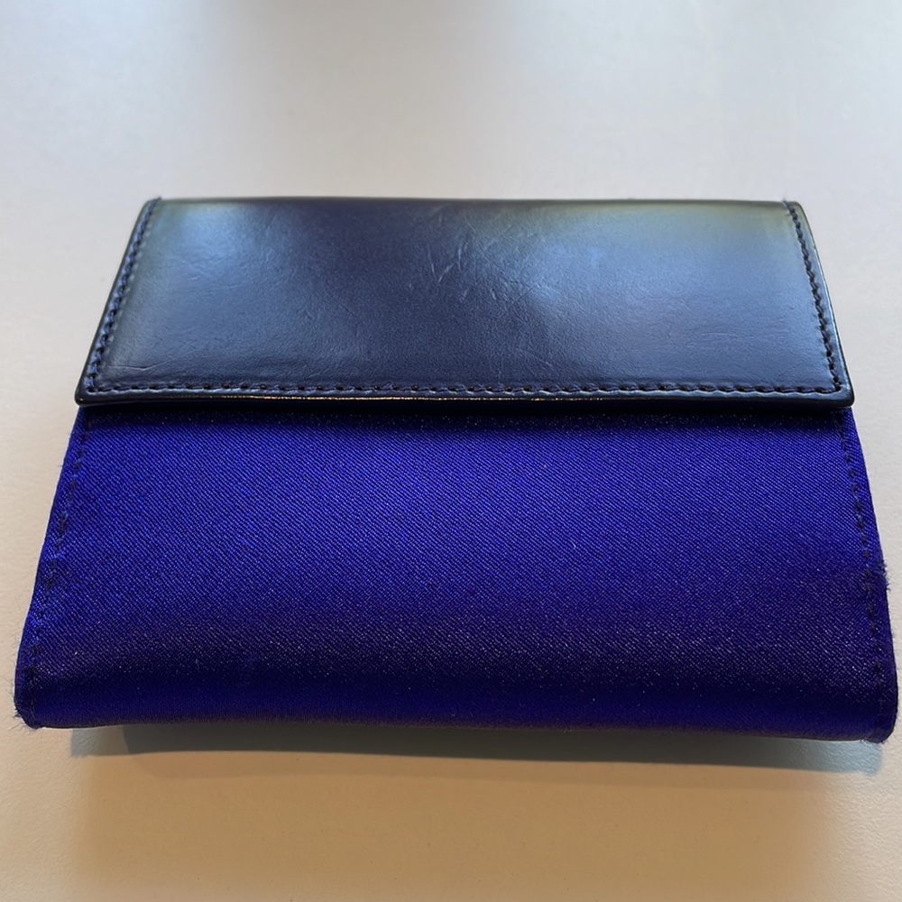 Compact Gucci Wallet. NWOT - Picture 9 of 15